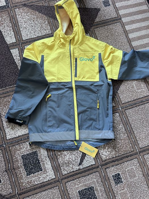 Продам дощовик Glovo