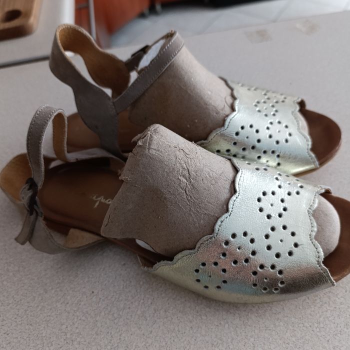 Eleganckie sandały złote, skóra naturalna 40 Maciejka