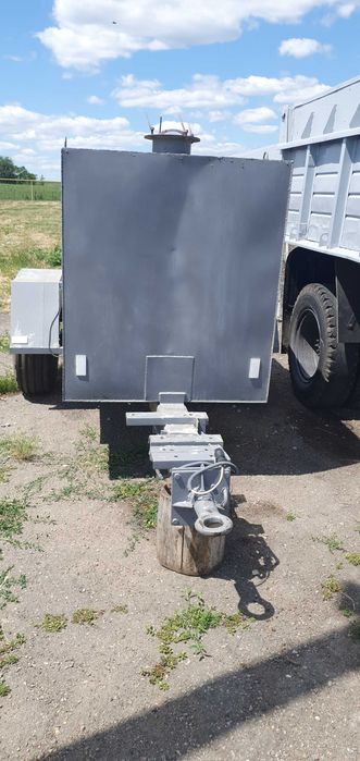 Продам бочку 3 куба на колесах