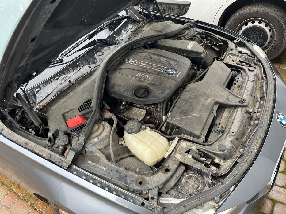 Bmw  320D F30 2012  manual na części