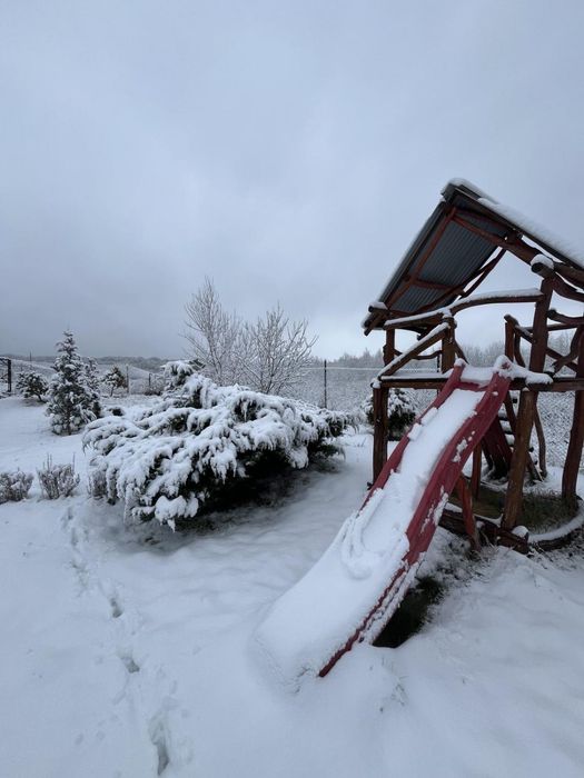 Продається просторий двоповерховий будинок у селі Ярок — ідеальне поєд