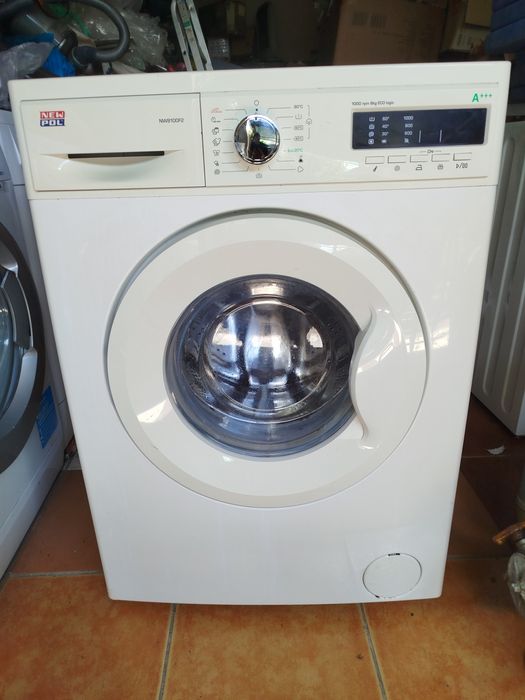 Máquina de lavar roupa Newpol 8kg  NW8100F2