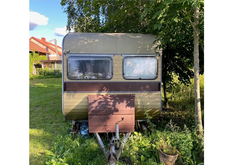 Przyczepa kempingowa AVENTO H385 TL 1981 – przedsionek, WC, ogrzewanie
