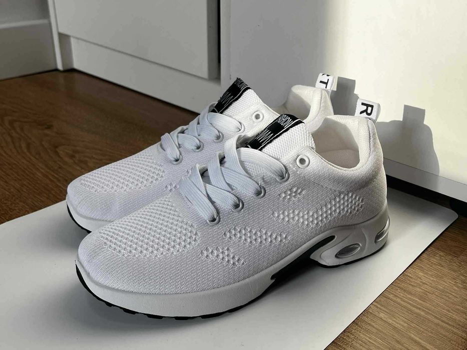 Buty damskie nowe 38 lekkie bez opak.