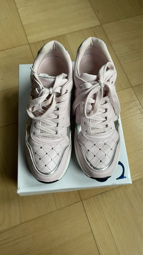 Guess Sneacersy Janetta Augustow OLX.pl