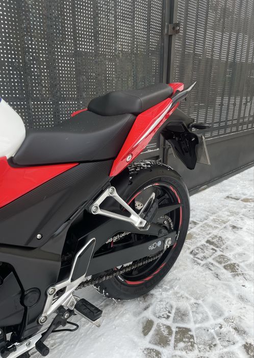 Honda cbr300r 2015 year