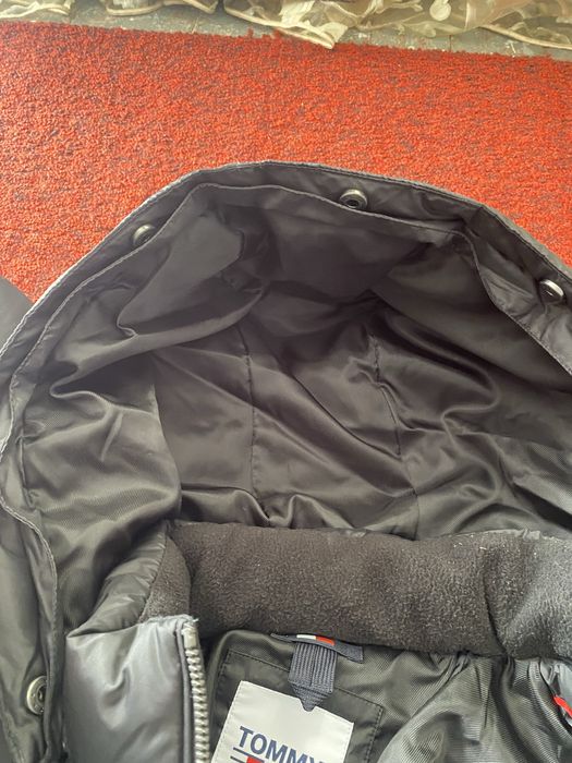 Продам куртку уні секс Tomihil figer