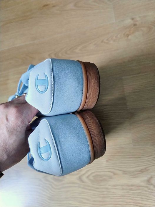 niebieskie damskie sneakersy marki Champion model PRESTIGE rozmiar 41