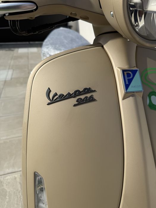 Vendo vespa 946 nova