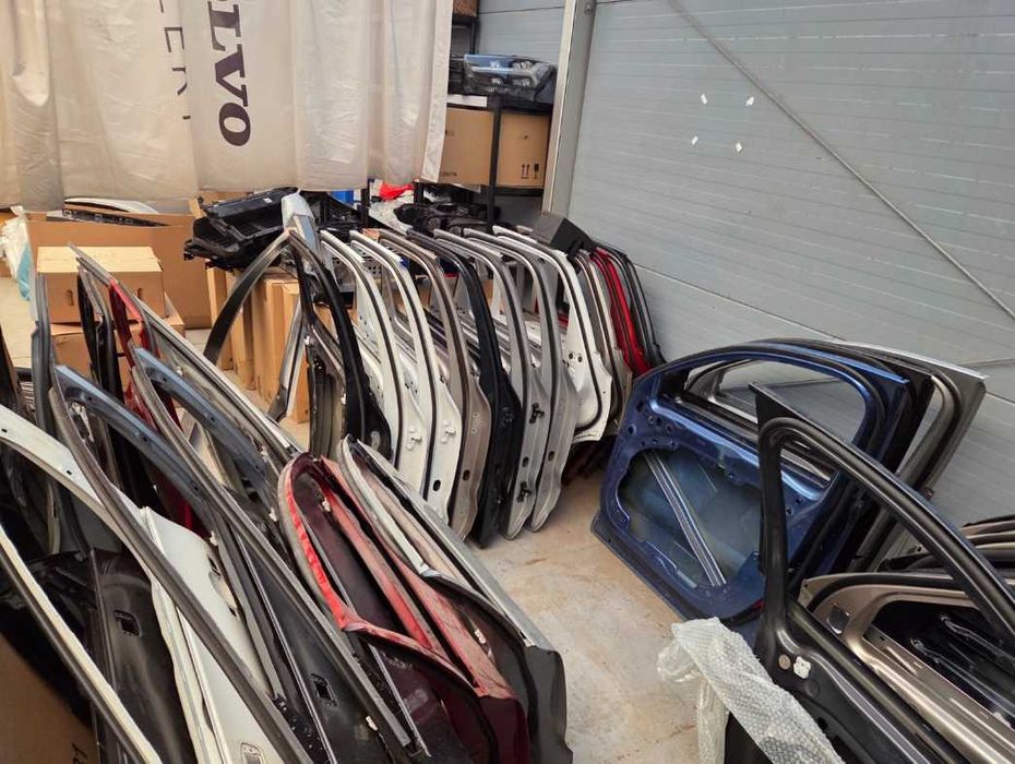 Двери дверь передняя задняя вольво хс60 volvo xc60 II разборка шрот