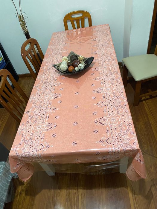 Mesa de jantar seminova extensível tamanho máximo 1.90 x 80