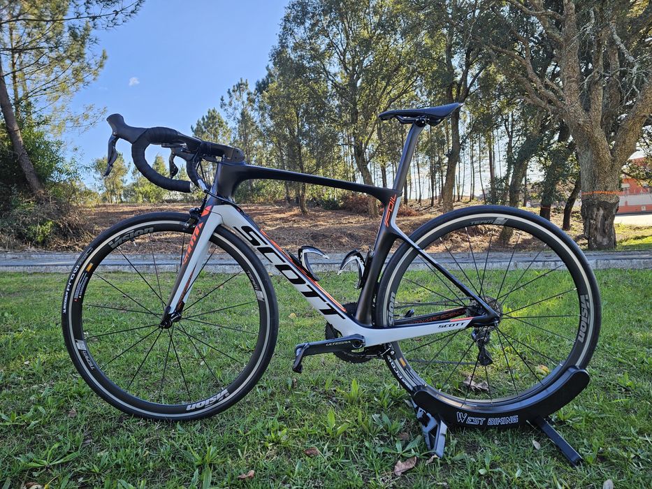 Scott Foil 30 – Estrada | Carbono | Ultegra Di2