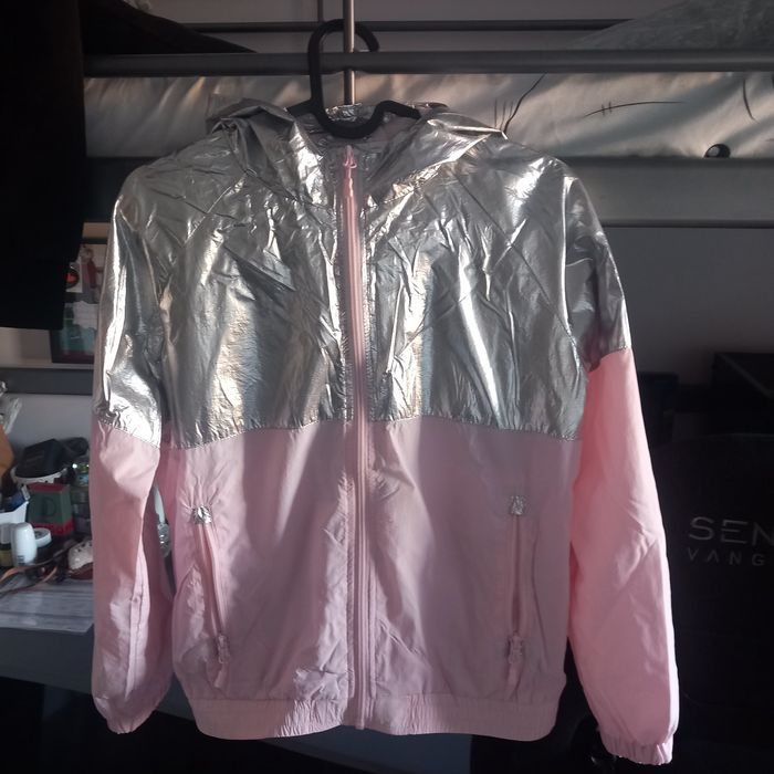 Kurteczka wiatrówka r.146