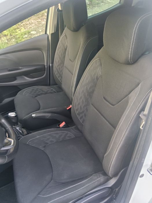 Renault Clio 0.9 TCE limited..só 69 mil km.nacional