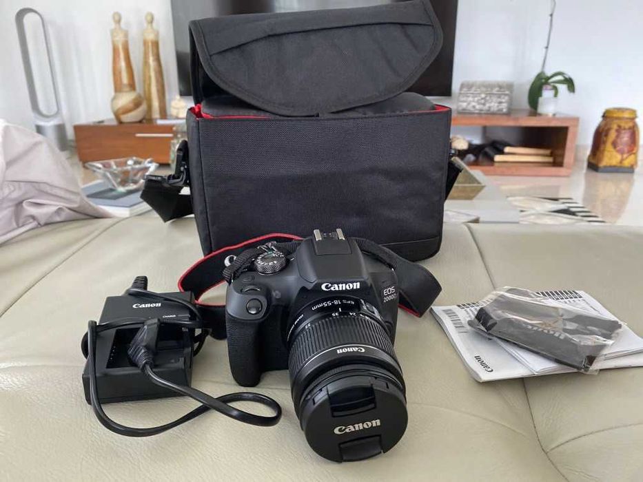 CÂMARA Canon EOS 2000D.            
ATENÇÃO entrega e pagamento em mão