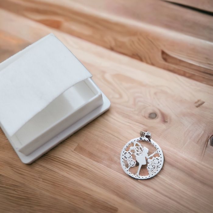 Medalhinha Imagem Fada em Prata, NOVA