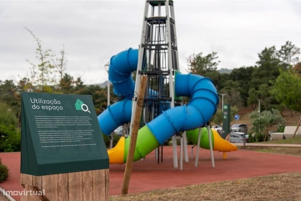 Moradia T1 com pátio para remodelação