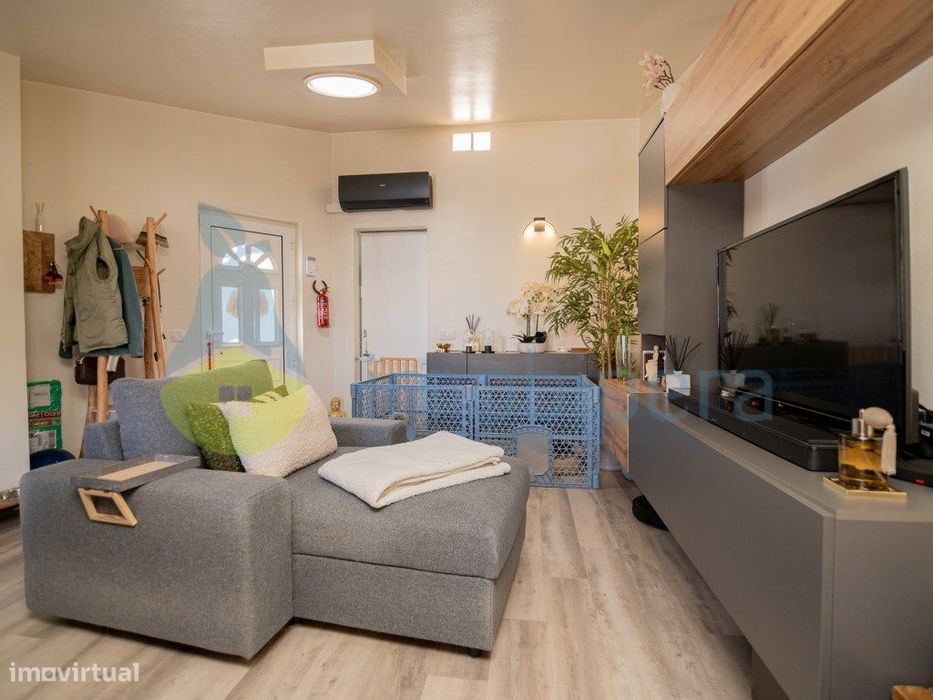 Não Perca Esta Grande Oportunidade! Apartamento Totalmente Remodela...