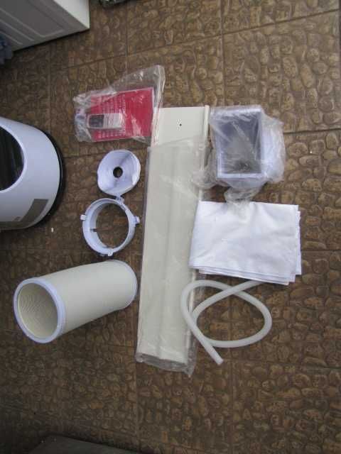 Klimatyzator przenośny osuszacz 9000 BTU 2,6 kW, 950W pilot biały