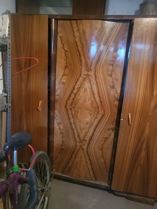 Stara szafa do renowacji