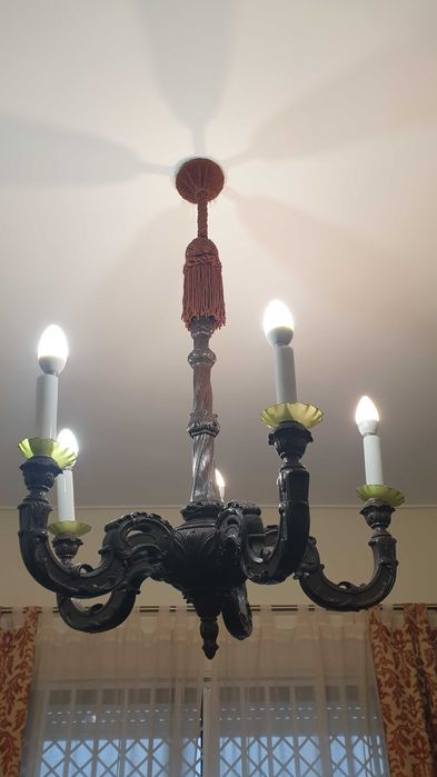 Candeeiro de Teto em Madeira de Pau Preto