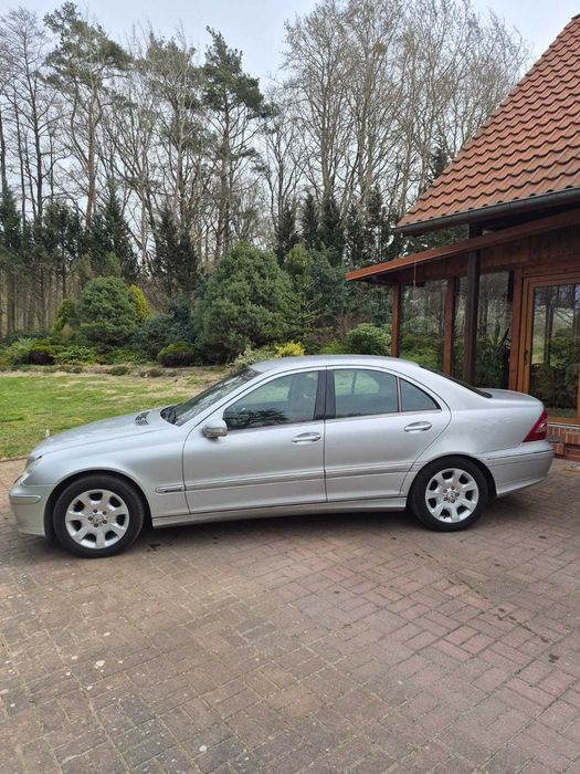 Sprzedam Mercedes-Benz C180 Kompresor LPG 2004 rok