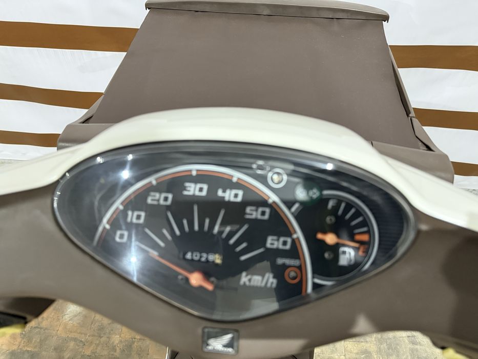 Продам хонда DIO ar 68