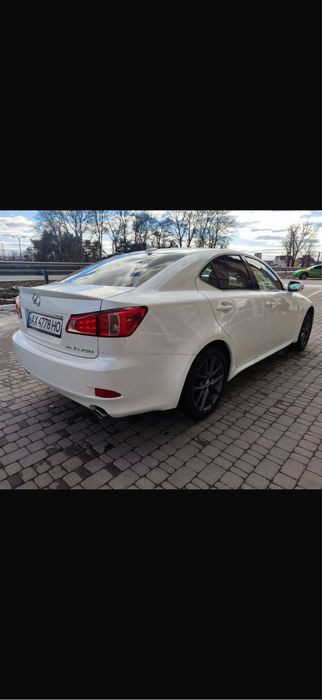 Lexus is250 awd (2012)