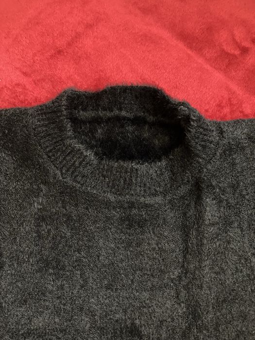 Czarny sweter alpaka