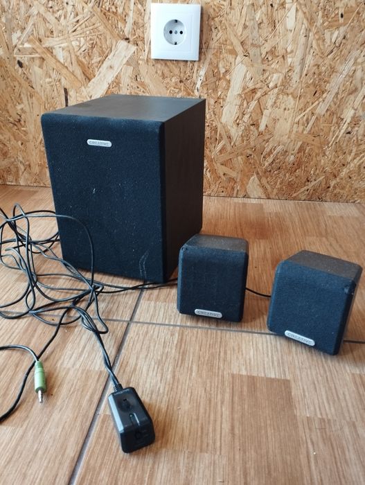 Colunas de som creative