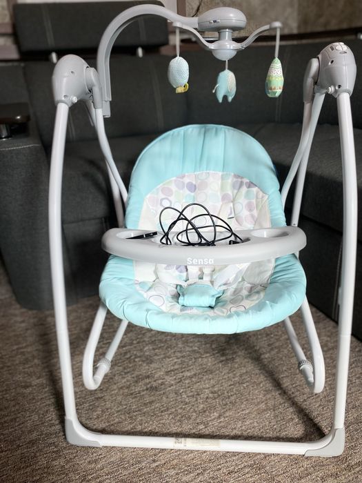 Терміново! Продам заколисуючий центр/шезлонг +підгузки у подарунок