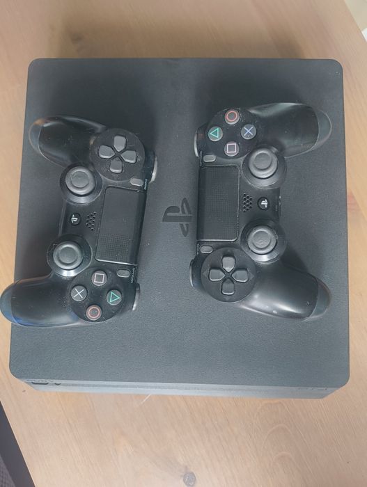 Ps4 slim 1tb 2 pady