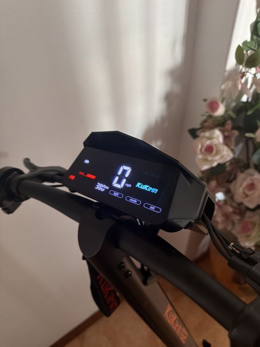 Kukirin G2 + Capacete e carregador
