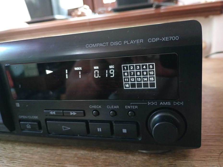 Sony cdp-xe700qs znakomity CD w stanie technicznym idealnym tanio okazja