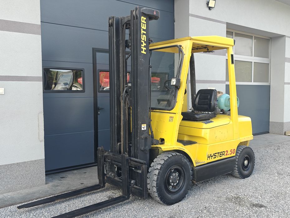 Wózek Hyster H2.5 XMX 2.5T Triplex 5.5m Opony Pompowane Wolny skok 4 sekcje