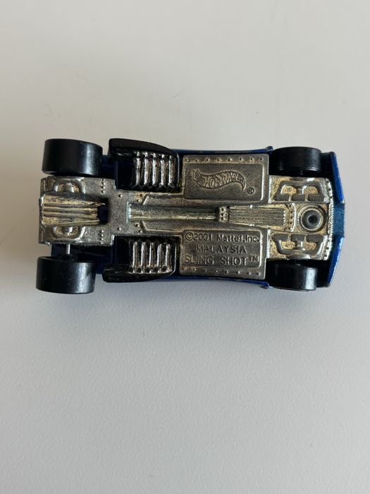 Car Hot Wheels Sling Shot 2001