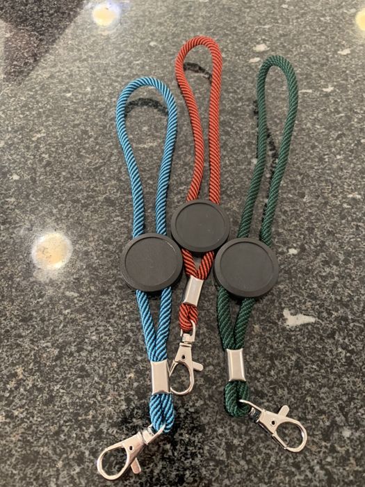 Lanyard tubular porta-chaves personalizado