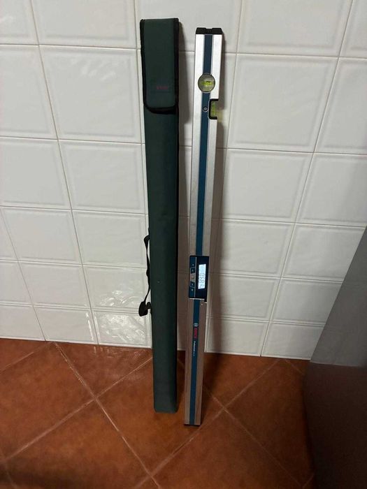 Bosch 120L - Nivel digital medidor de ângulos e inclinações