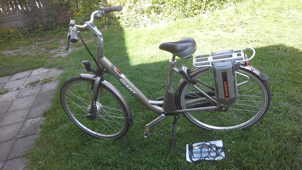 Rower elektryczny Giant Twist