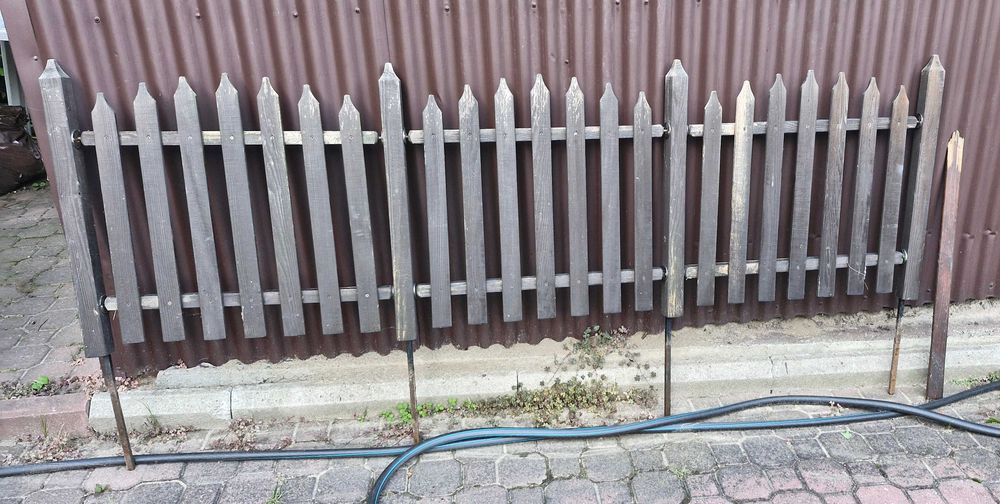 Drewniany płotek ogrodowy STONOGA 80x70 cm