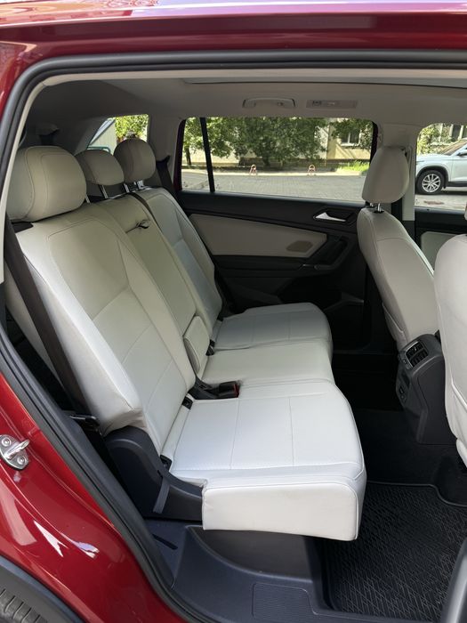 Volkswagen Tiguan Allspace R-Line 2.0 бензин 2018 року