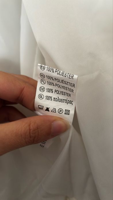 Casaco acolchoado com gola de pelo