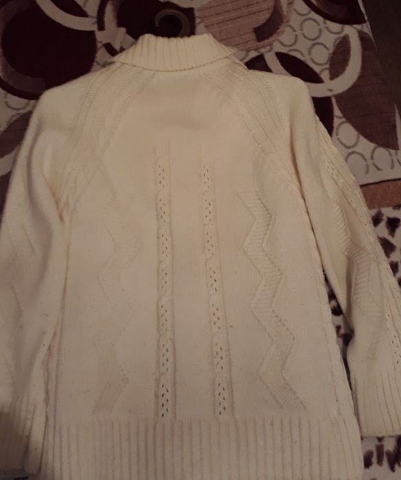 Праздничная белая кофта-кардиган