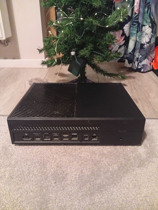 Konsola Xbox one microsoft  500GB + gry FIFA