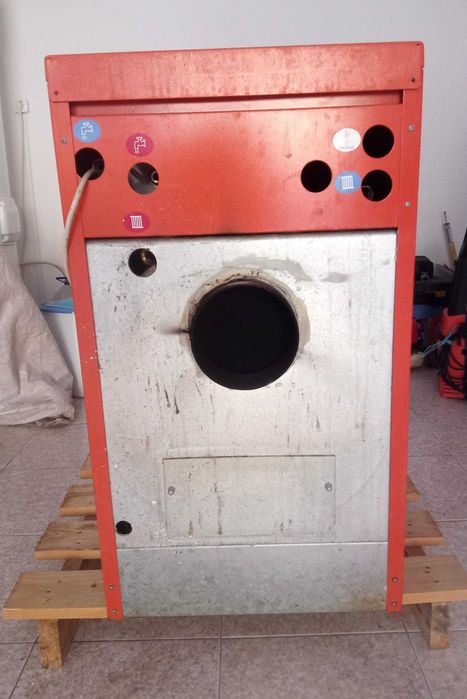 Caldeira a gasóleo + depósito