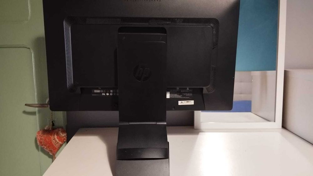 2x Monitores Profissionais Ergonomicos (Philips 24" + HP 23")