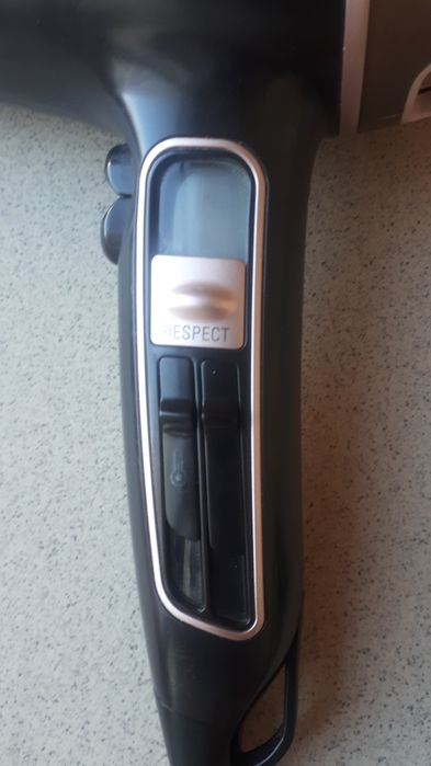 Продам фен Rowenta