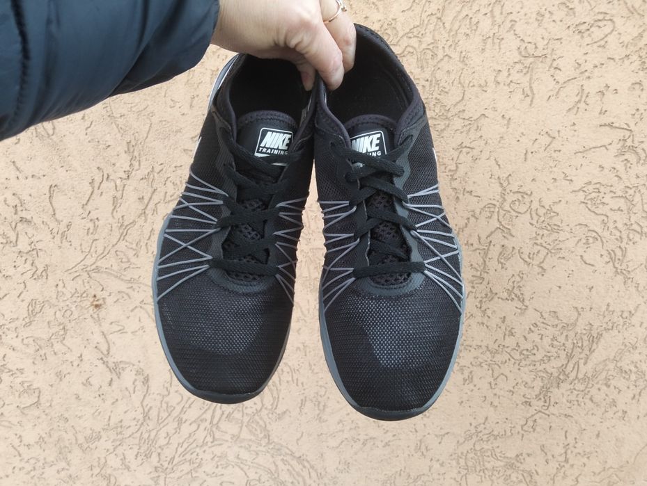 NIKE Кросівки оригінал
