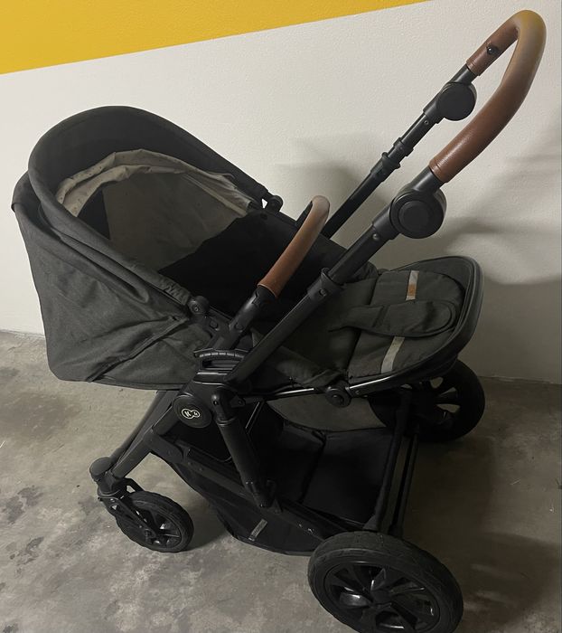 Carrinho de Bebé Kinderkraft 3 em 1 - babycoque + alcôfa + cadeirinha