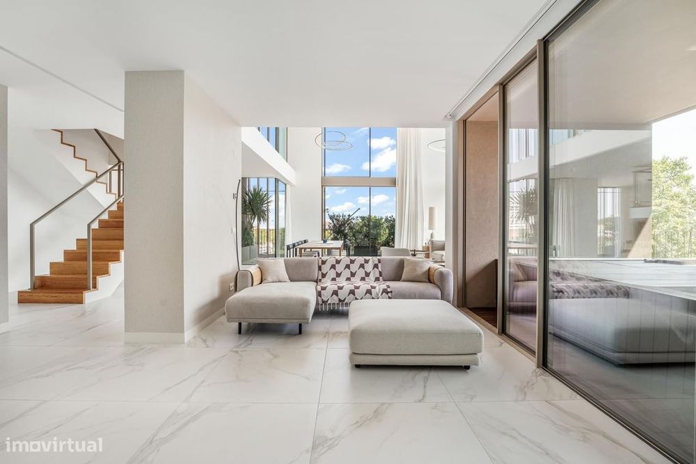 Duplex T4 com piscina, Cascais